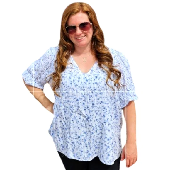 LOFT Floral White and Blue Women's Blouse - Picture 2 of 9